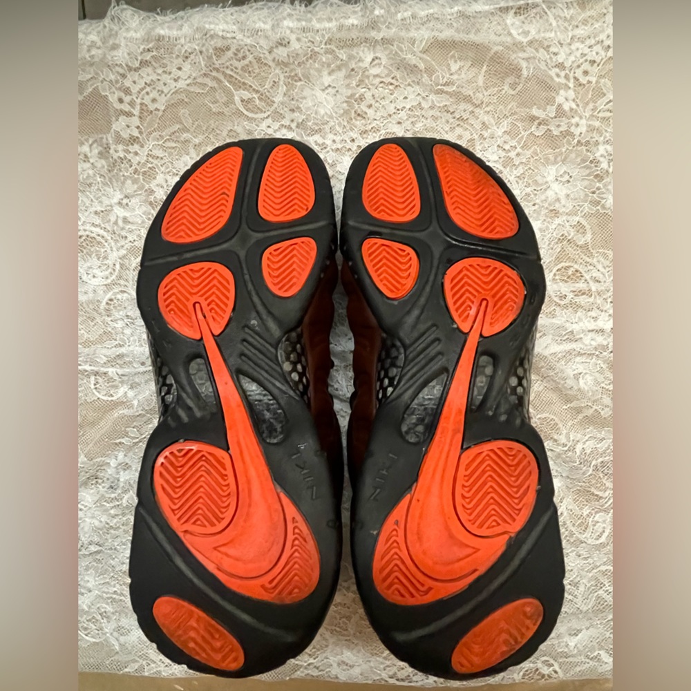 Nike Foamposite Black & Orange Men’s Size 8.5 - Picture 8 of 10